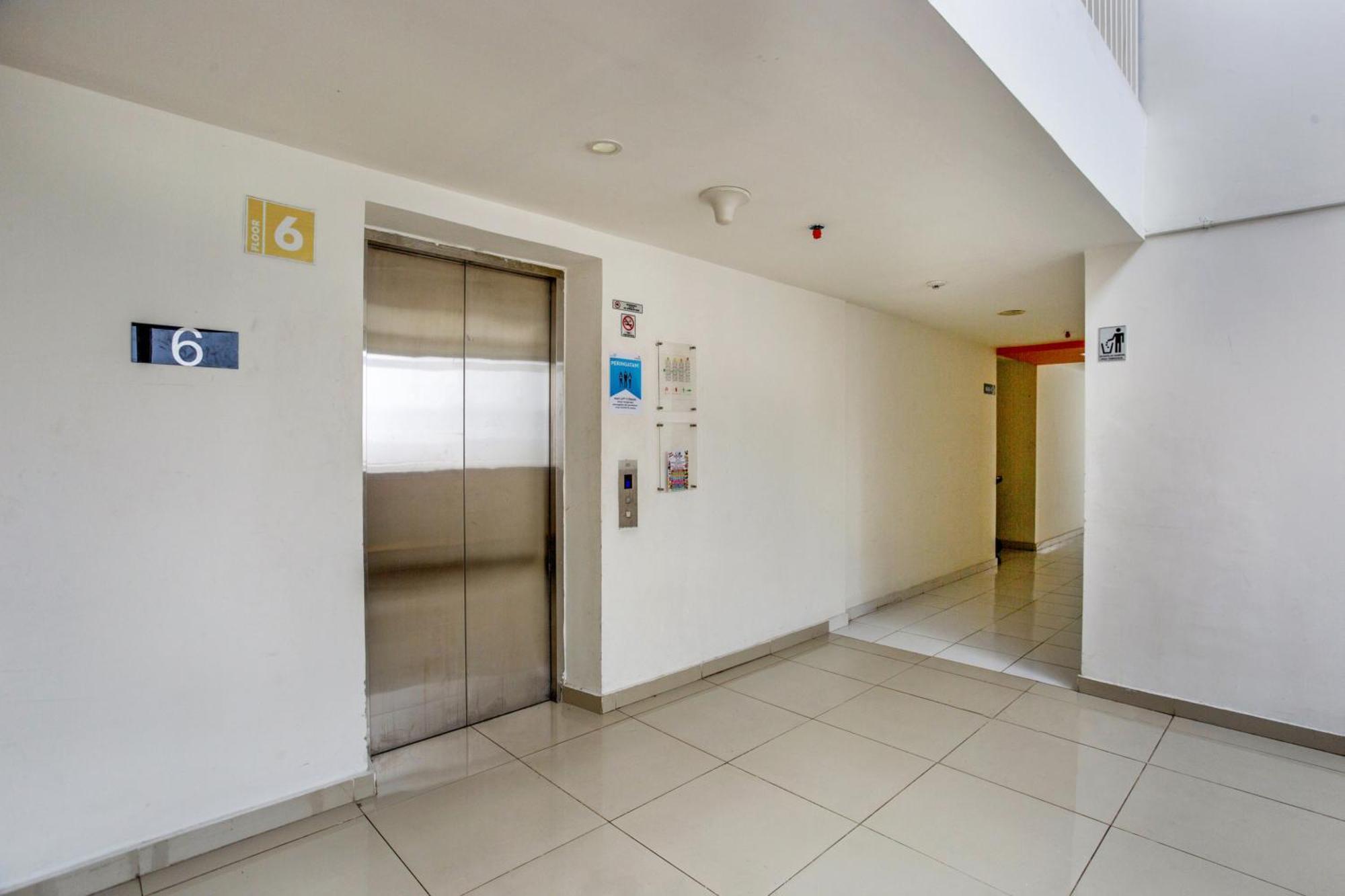 Oyo 3247 Afira Rooms Aeropolis Тангеранг Екстер'єр фото